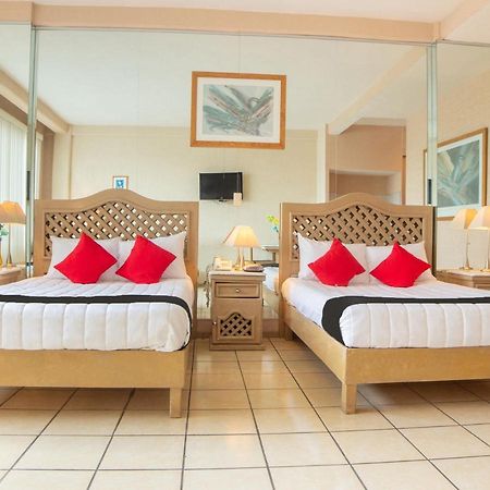 Capital O Hotel Villa Monini Пуебла Екстериор снимка