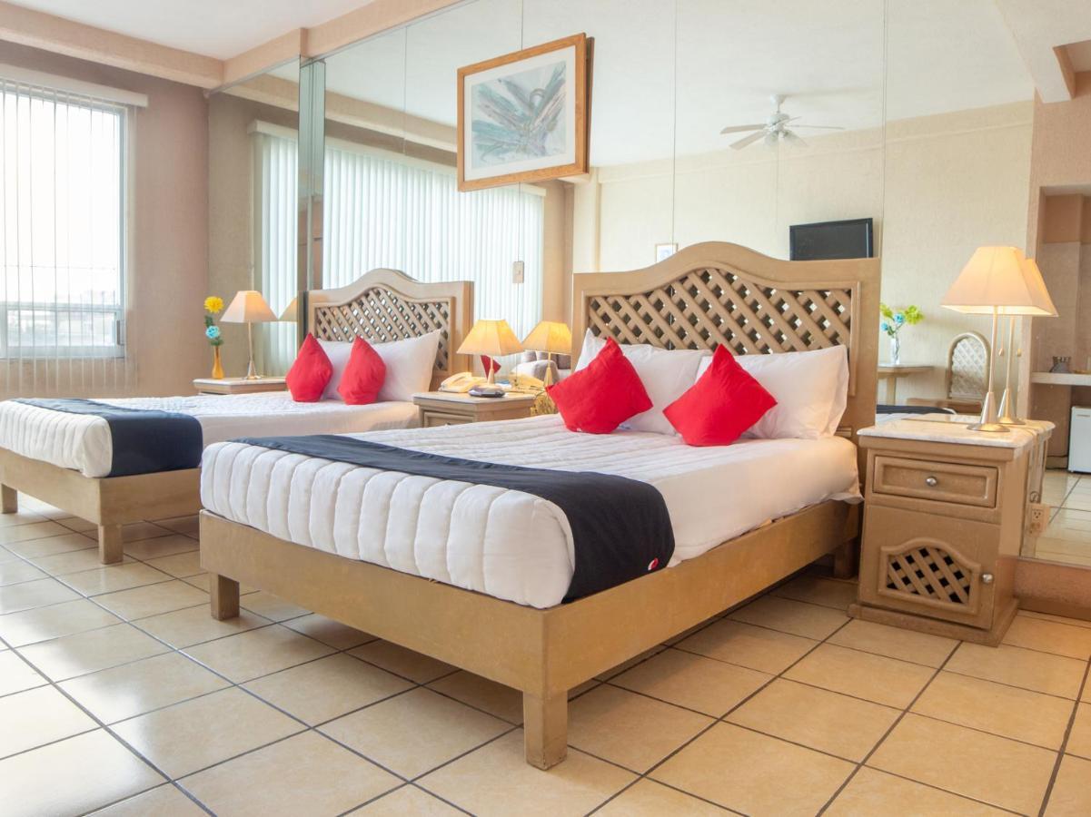 Capital O Hotel Villa Monini Пуебла Екстериор снимка