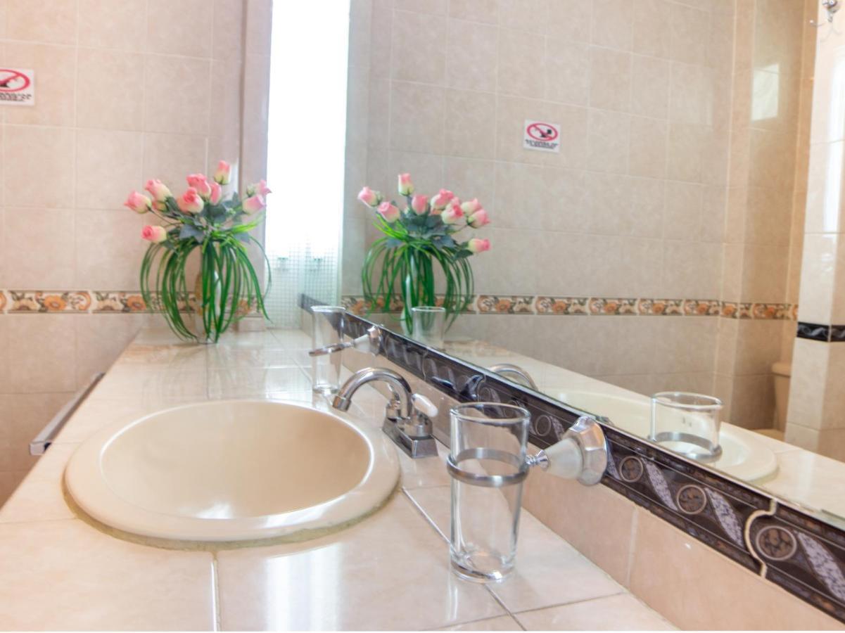 Capital O Hotel Villa Monini Пуебла Екстериор снимка